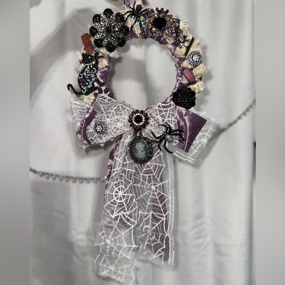 Spooky Glamorous Halloween Broach Wreath , handmade - Picture 2 of 2